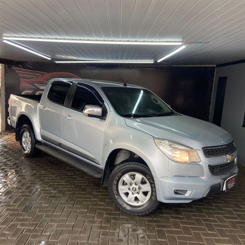 Chevrolet S10 LT 2.8 4×4 2013/2013 SÉRGIO VEÍCULOS TEUTÔNIA / Carros no Vale