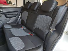 Fiat UNO 1.0 FIRE FLEX ATTRACTIVE MANUAL 2021/2021 BETIOLO NOVOS E SEMINOVOS LAJEADO / Carros no Vale