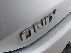 Chevrolet ONIX 1.0 TURBO FLEX PLUS LTZ AUTOMÁTICO 2020/2021 BETIOLO NOVOS E SEMINOVOS LAJEADO / Carros no Vale