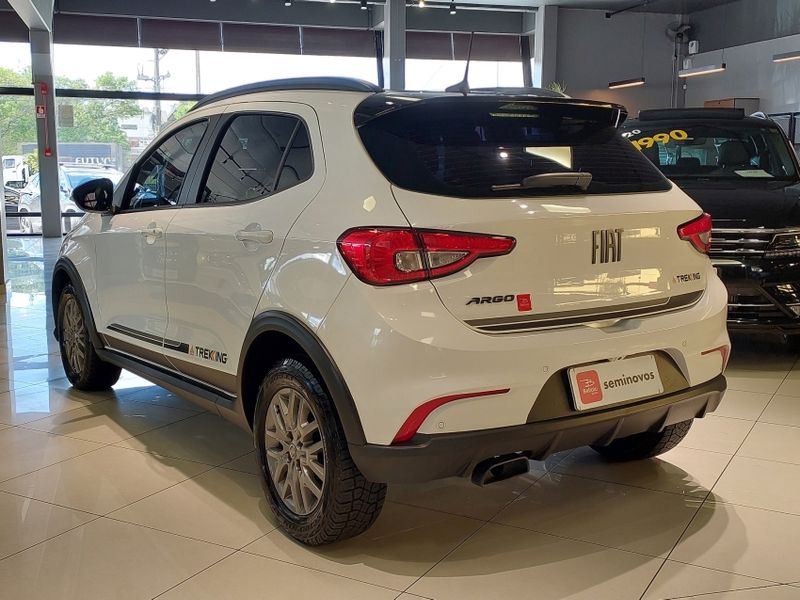 Fiat ARGO 1.3 FIREFLY FLEX TREKKING MANUAL 2019/2020 BETIOLO NOVOS E SEMINOVOS LAJEADO / Carros no Vale