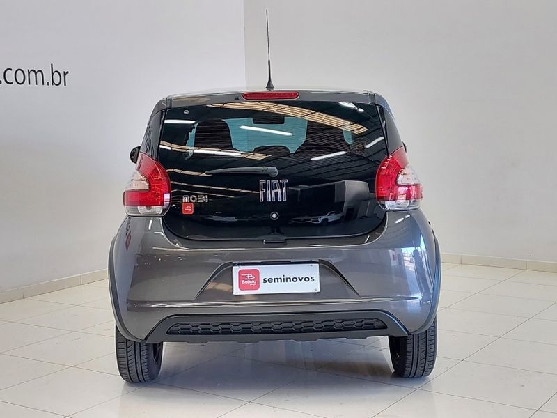 Fiat MOBI 1.0 EVO FLEX LIKE MANUAL 2023/2024 BETIOLO NOVOS E SEMINOVOS LAJEADO / Carros no Vale