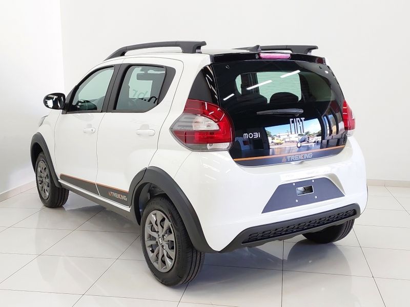 Fiat MOBI 1.0 EVO FLEX TREKKING MANUAL 2024/2025 BETIOLO NOVOS E SEMINOVOS LAJEADO / Carros no Vale