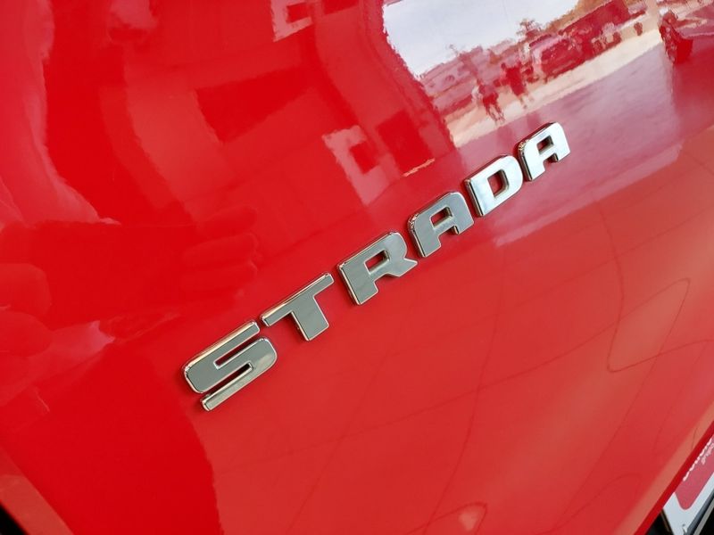 Fiat STRADA 1.3 FIREFLY FLEX VOLCANO CD MANUAL 2020/2021 BETIOLO NOVOS E SEMINOVOS LAJEADO / Carros no Vale