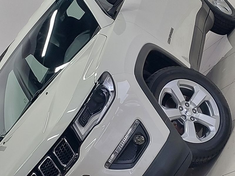 JEEP COMPASS 2.0 16V FLEX SPORT AUTOMÁTICO 2017/2017 BETIOLO NOVOS E SEMINOVOS LAJEADO / Carros no Vale