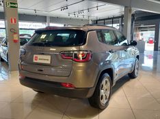 JEEP COMPASS 2.0 16V FLEX SPORT AUTOMÁTICO 2018/2018 BETIOLO NOVOS E SEMINOVOS LAJEADO / Carros no Vale