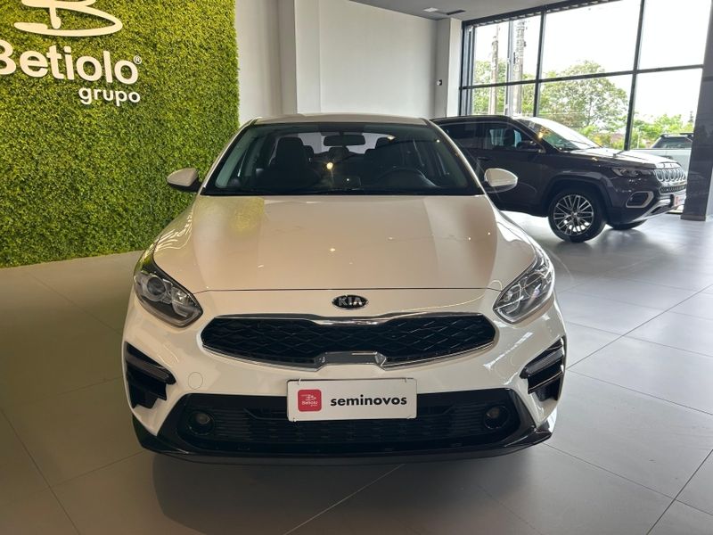 KIA CERATO 2.0 16V FLEX EX AUTOMÁTICO 2021/2022 BETIOLO NOVOS E SEMINOVOS LAJEADO / Carros no Vale