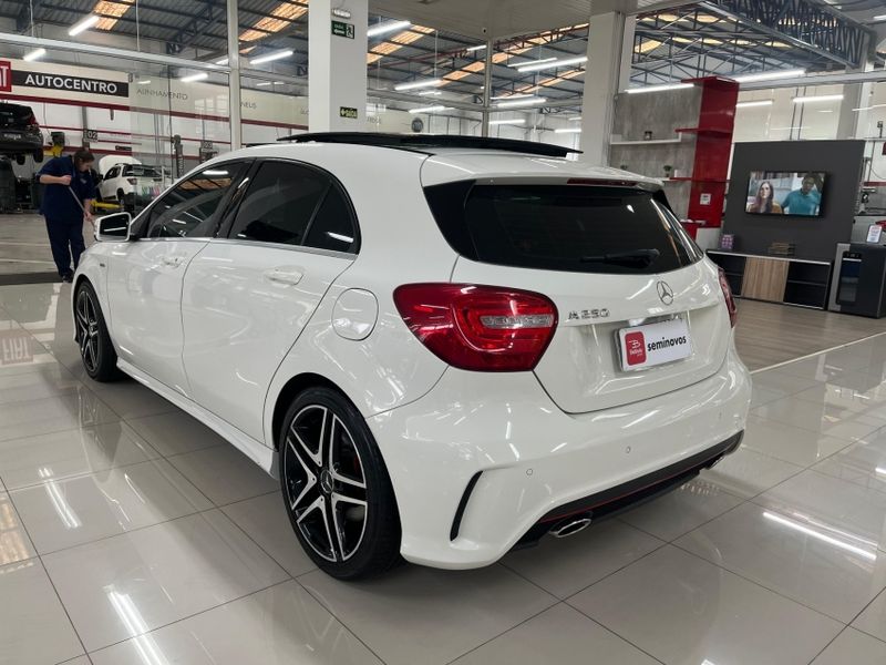 Mercedes-Benz A 250 2.0 SPORT TURBO GASOLINA 4P AUTOMATIZADO 2015/2015 BETIOLO NOVOS E SEMINOVOS LAJEADO / Carros no Vale