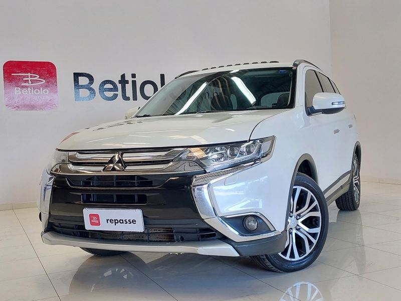 Mitsubishi OUTLANDER 2.2 4X4 16V DIESEL 4P AUTOMÁTICO 2015/2016 BETIOLO NOVOS E SEMINOVOS LAJEADO / Carros no Vale