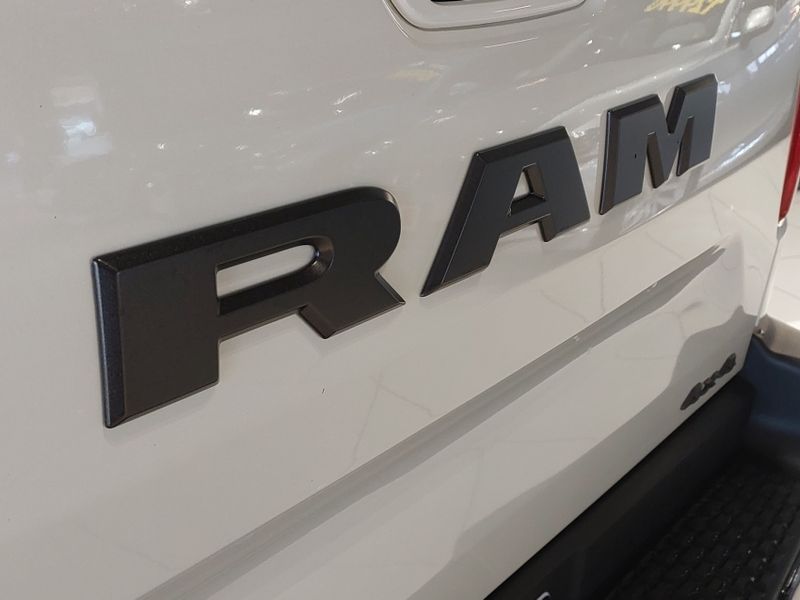 Ram RAMPAGE 2.0 HURRICANE 4 TURBO GASOLINA R/T 4X4 AUTOMÁTICO 2023/2024 BETIOLO NOVOS E SEMINOVOS LAJEADO / Carros no Vale