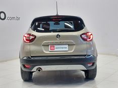 Renault CAPTUR 1.3 TCE FLEX ICONIC X-TRONIC 2021/2022 BETIOLO NOVOS E SEMINOVOS LAJEADO / Carros no Vale