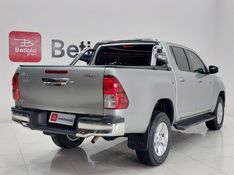 Toyota HILUX 2.7 SR 4X2 CD 16V FLEX 4P MANUAL 2018/2018 BETIOLO NOVOS E SEMINOVOS LAJEADO / Carros no Vale