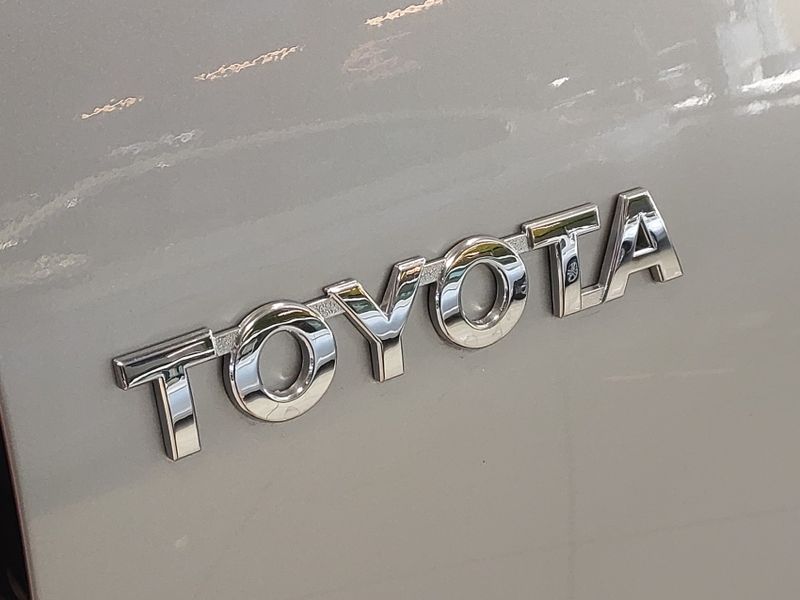 Toyota HILUX 2.8 SR 4X4 CD 16V DIESEL 4P AUTOMÁTICO 2017/2017 BETIOLO NOVOS E SEMINOVOS LAJEADO / Carros no Vale