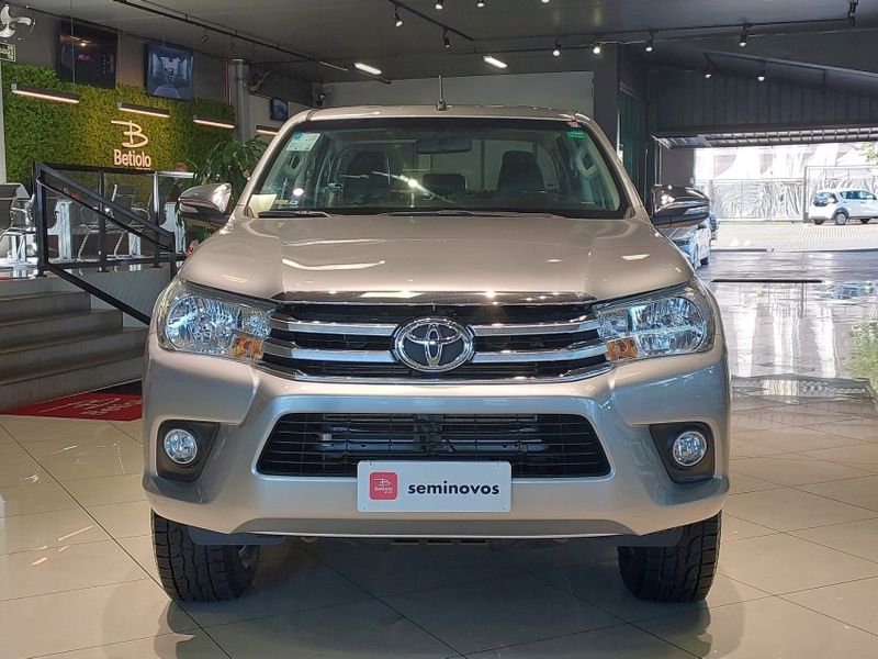 Toyota HILUX 2.8 SR 4X4 CD 16V DIESEL 4P AUTOMÁTICO 2017/2017 BETIOLO NOVOS E SEMINOVOS LAJEADO / Carros no Vale