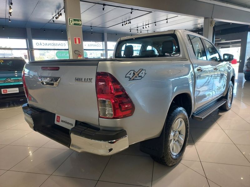 Toyota HILUX 2.8 SR 4X4 CD 16V DIESEL 4P AUTOMÁTICO 2017/2017 BETIOLO NOVOS E SEMINOVOS LAJEADO / Carros no Vale