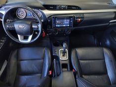 Toyota HILUX 2.8 SR 4X4 CD 16V DIESEL 4P AUTOMÁTICO 2017/2017 BETIOLO NOVOS E SEMINOVOS LAJEADO / Carros no Vale