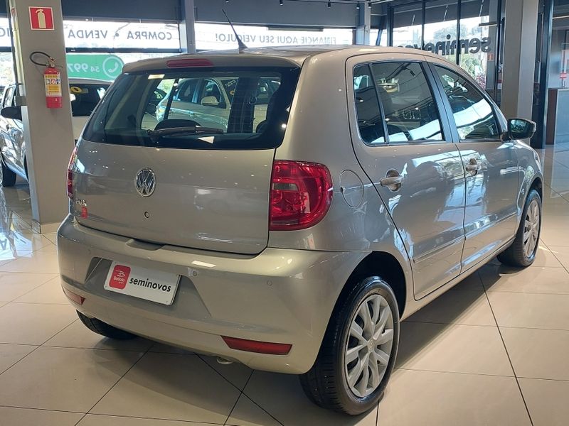 Volkswagen FOX 1.0 MI 8V FLEX 4P MANUAL 2013/2013 BETIOLO NOVOS E SEMINOVOS LAJEADO / Carros no Vale