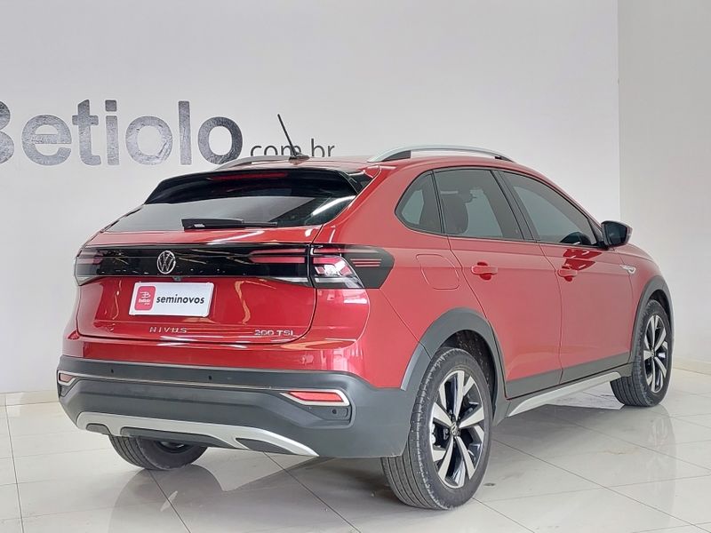 Volkswagen NIVUS 1.0 200 TSI TOTAL FLEX HIGHLINE AUTOMÁTICO 2022/2023 BETIOLO NOVOS E SEMINOVOS LAJEADO / Carros no Vale