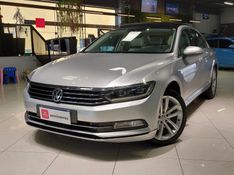 Volkswagen PASSAT 2.0 16V TSI BLUEMOTION GASOLINA HIGHLINE 4P DSG 2018/2018 BETIOLO NOVOS E SEMINOVOS LAJEADO / Carros no Vale