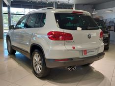 Volkswagen TIGUAN 2.0 TSI 16V TURBO GASOLINA 4P TIPTRONIC 2014/2015 BETIOLO NOVOS E SEMINOVOS LAJEADO / Carros no Vale