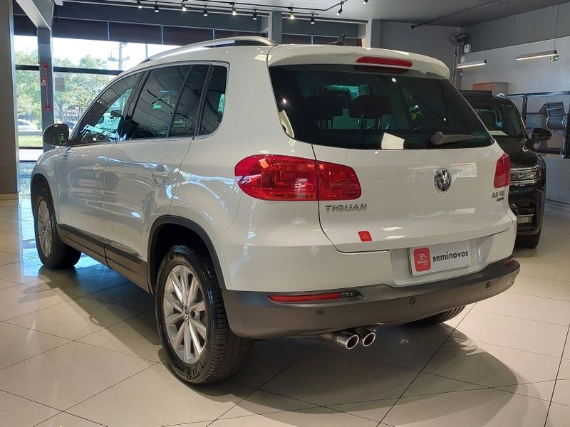 Volkswagen TIGUAN 2.0 TSI 16V TURBO GASOLINA 4P TIPTRONIC 2014/2015 BETIOLO NOVOS E SEMINOVOS LAJEADO / Carros no Vale