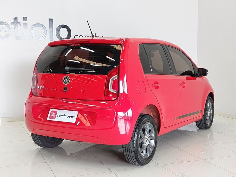 Volkswagen UP 1.0 MPI RUN UP 12V FLEX 4P MANUAL 2016/2017 BETIOLO NOVOS E SEMINOVOS LAJEADO / Carros no Vale