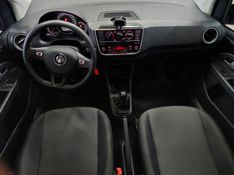 Volkswagen UP 1.0 MPI TOTAL FLEX 4P MANUAL 2019/2020 BETIOLO NOVOS E SEMINOVOS LAJEADO / Carros no Vale