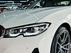 BMW 320i 2.0 16V TURBO GASOLINA SPORT AUTOMÁTICO 2019/2020 CASTELLAN E TOMAZONI MOTORS CAXIAS DO SUL / Carros no Vale