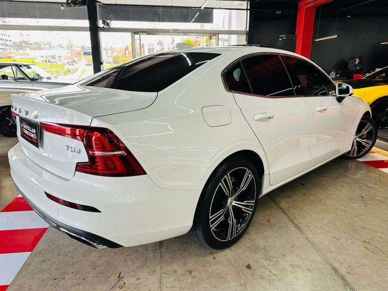 Volvo S60 2.0 T5 INSCRIPTION GASOLINA 4P AUTOMÁTICO 2019/2020 CASTELLAN E TOMAZONI MOTORS CAXIAS DO SUL / Carros no Vale