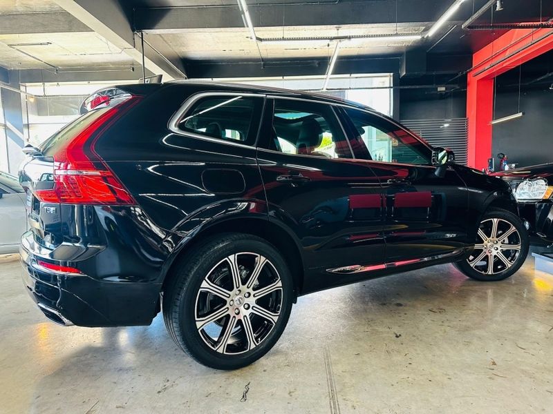 Volvo XC60 2.0 T5 GASOLINA INSCRIPTION AWD GEARTRONIC 2018/2018 CASTELLAN E TOMAZONI MOTORS CAXIAS DO SUL / Carros no Vale