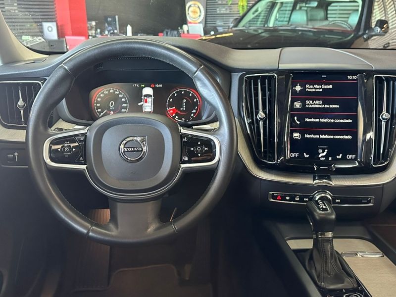 Volvo XC60 2.0 T5 GASOLINA INSCRIPTION AWD GEARTRONIC 2018/2018 CASTELLAN E TOMAZONI MOTORS CAXIAS DO SUL / Carros no Vale