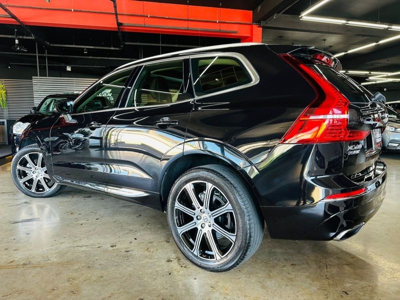 Volvo XC60 2.0 T5 GASOLINA INSCRIPTION AWD GEARTRONIC 2018/2018 CASTELLAN E TOMAZONI MOTORS CAXIAS DO SUL / Carros no Vale