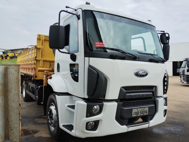 Ford Cargo 1723 E Turbo Munck 2013/2013 CAMINHÕES & CAMIONETAS PASSO FUNDO / Carros no Vale