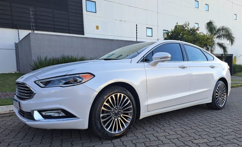 Ford FUSION 2.0 TITANIUM AWD 16V GASOLINA 4P AUTOMÁTICO 2017/2017 CAMINHÕES & CAMIONETAS PASSO FUNDO / Carros no Vale