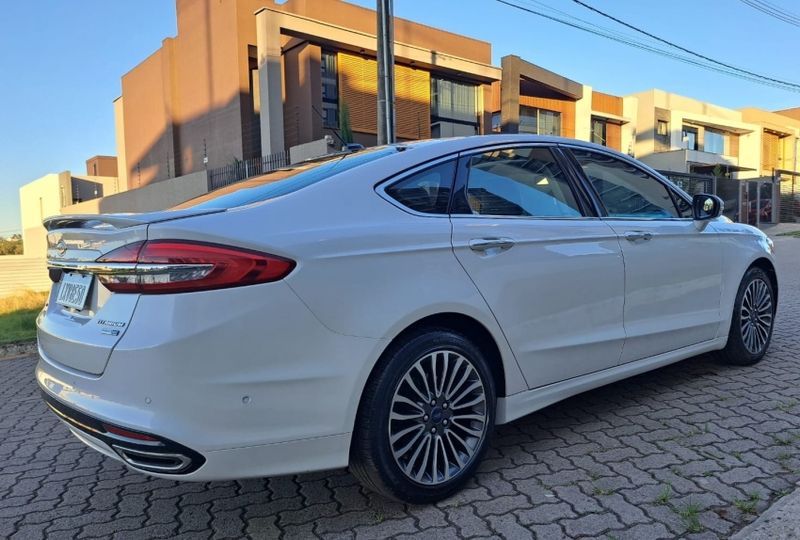 Ford FUSION 2.0 TITANIUM AWD 16V GASOLINA 4P AUTOMÁTICO 2017/2017 CAMINHÕES & CAMIONETAS PASSO FUNDO / Carros no Vale