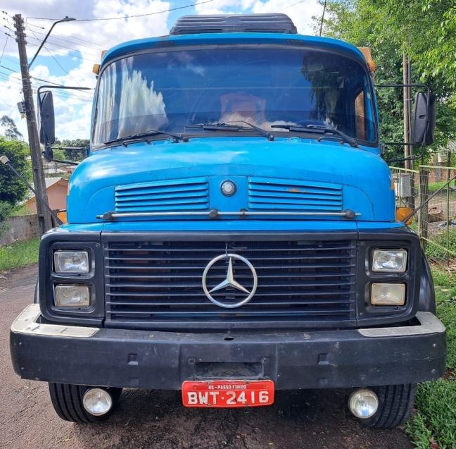 Mercedes-Benz L 1313 L-1313 3-Eixos 2p Graneleira 1978/1978 CAMINHÕES & CAMIONETAS PASSO FUNDO / Carros no Vale