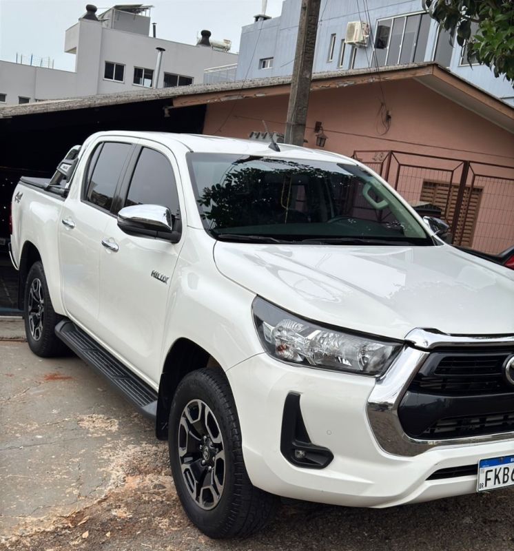 Toyota HILUX 2.8 D-4D TURBO DIESEL CD SRV 4X4 AUTOMÁTICO 2022/2022 CAMINHÕES & CAMIONETAS PASSO FUNDO / Carros no Vale