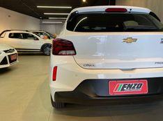 Chevrolet Onix HEV/ 10TAT PR1 2020/2021 ENZO MULTIMARCAS CAXIAS DO SUL / Carros no Vale