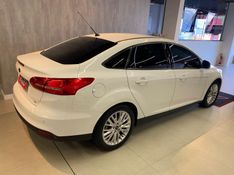 Ford Focus Sedan I/ SE AT 2.0SC 2016/2017 ENZO MULTIMARCAS CAXIAS DO SUL / Carros no Vale