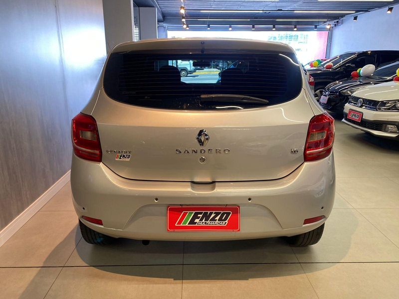 Renault Sandero EXPR 16 2015/2016 ENZO MULTIMARCAS CAXIAS DO SUL / Carros no Vale