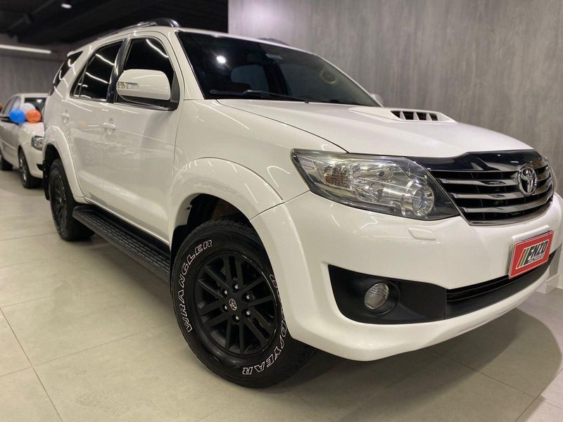 Toyota Hilux SW4 I/ SRV4X4 2013/2013 ENZO MULTIMARCAS CAXIAS DO SUL / Carros no Vale