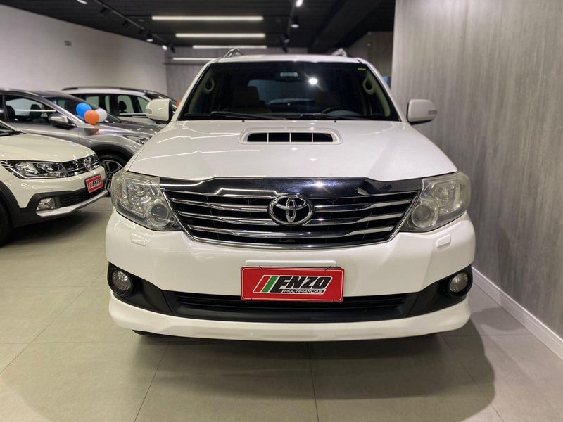 Toyota Hilux SW4 I/ SRV4X4 2013/2013 ENZO MULTIMARCAS CAXIAS DO SUL / Carros no Vale