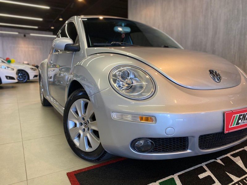 Volkswagen New Beetle New Beetle 2.0 Manual 2006/2007 ENZO MULTIMARCAS CAXIAS DO SUL / Carros no Vale