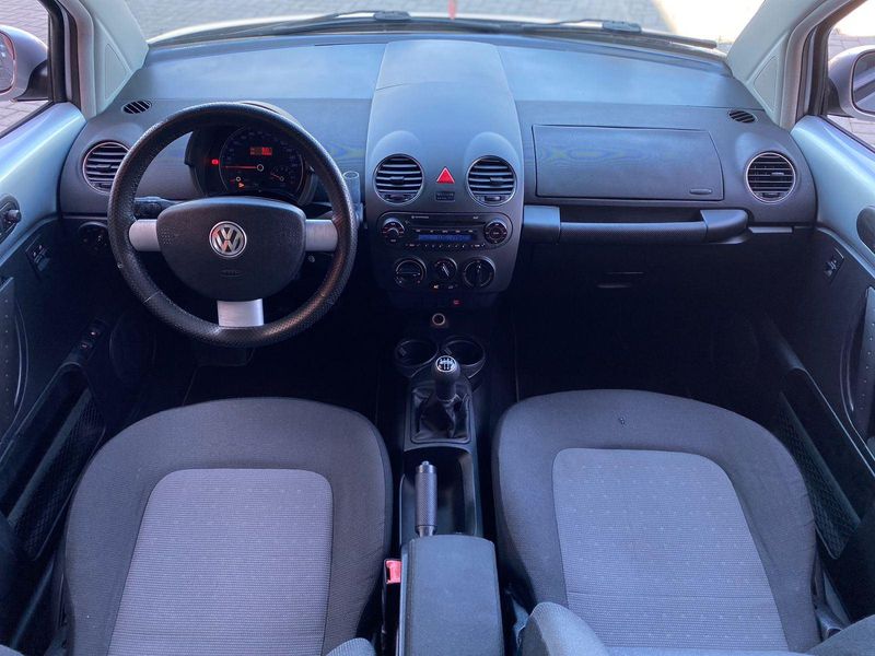 Volkswagen New Beetle New Beetle 2.0 Manual 2006/2007 ENZO MULTIMARCAS CAXIAS DO SUL / Carros no Vale