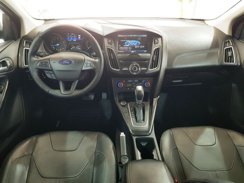 Ford FOCUS 2.0 TITANIUM PLUS FASTBACK 16V FLEX 4P POWERSHIFT 2016/2016 ADVANT AUTOMÓVEIS CAXIAS DO SUL / Carros no Vale