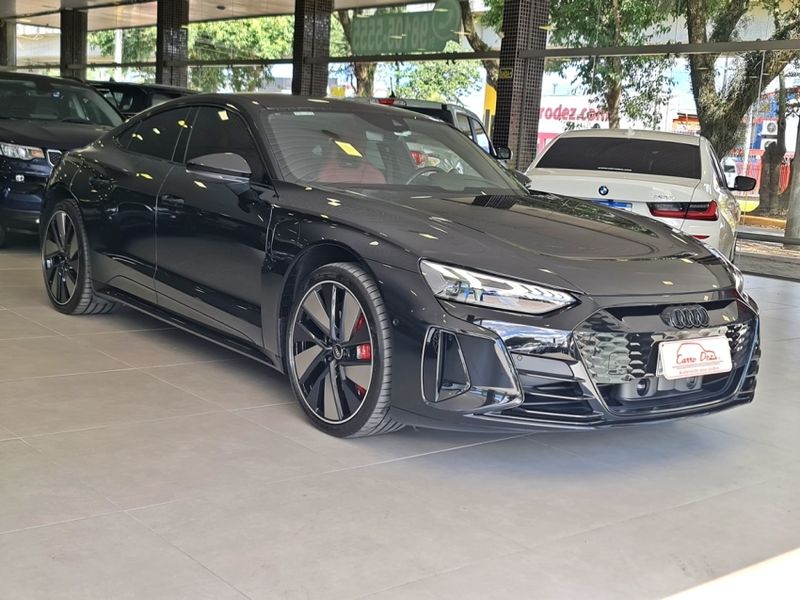 Audi RS E-TRON GT ELÉTRICO QUATTRO 2021/2022 CARRO DEZ NOVO HAMBURGO / Carros no Vale