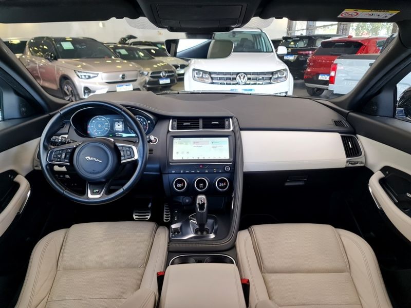 Jaguar E-PACE 2.0 16V P250 GASOLINA R-DYNAMIC S AWD AUTOMÁTICO 2018/2018 CARRO DEZ NOVO HAMBURGO / Carros no Vale