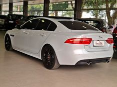 Jaguar XE 2.0 16V SI4 TURBO GASOLINA R-SPORT 4P AUTOMÁTICO 2015/2016 CARRO DEZ NOVO HAMBURGO / Carros no Vale