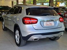 Mercedes-Benz GLA 200 1.6 CGI FLEX ADVANCE 7G-DCT 2019/2019 CARRO DEZ NOVO HAMBURGO / Carros no Vale