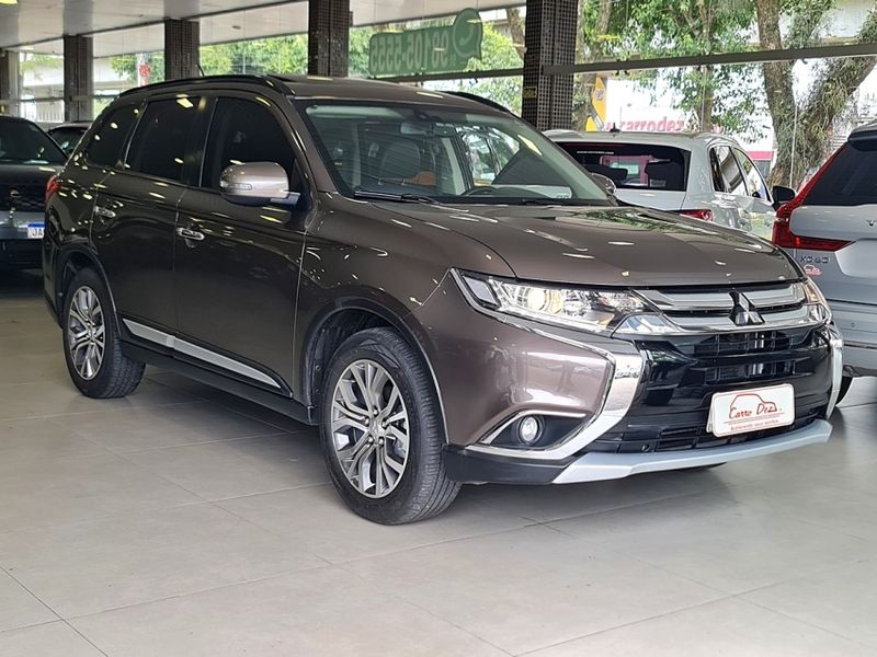 Mitsubishi OUTLANDER 2.0 16V GASOLINA 4P AUTOMÁTICO 2015/2016 CARRO DEZ NOVO HAMBURGO / Carros no Vale