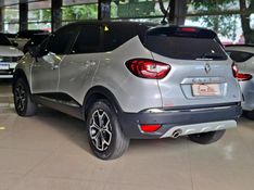 Renault CAPTUR 1.3 TCE FLEX ICONIC X-TRONIC 2021/2022 CARRO DEZ NOVO HAMBURGO / Carros no Vale